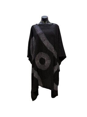 Steve Sells Studio Black & Gray Textured Poncho One Size